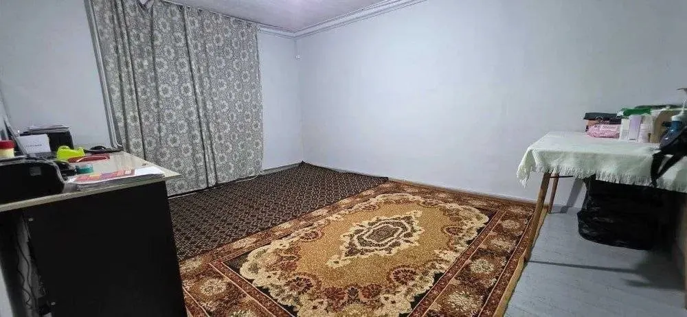 Продаётся 1-комнатная квартира, 30 м², 1/2 этаж — Сергелийский район