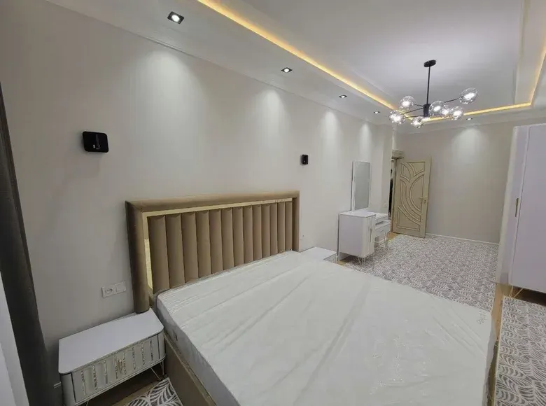Сдаётся 3-комнатная квартира, 110 м², 5/8 этаж — Мирабадский район