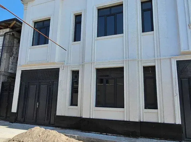 Сотилади 5 хонали ҳовли уй, 2 сотих, 285 м² — Сергели тумани