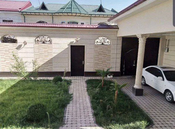 Ижарага берилади 6 хонали ҳовли уй, 5 сотих, 400 м², 2/2 қават — Сергели тумани