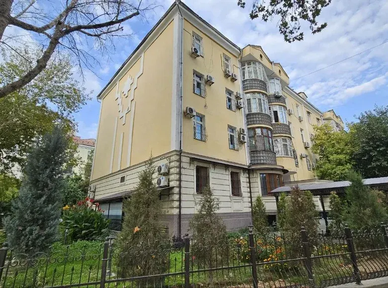 Сотилади 4 хонали квартира, 161 м², 2/4 қават — Миробод тумани