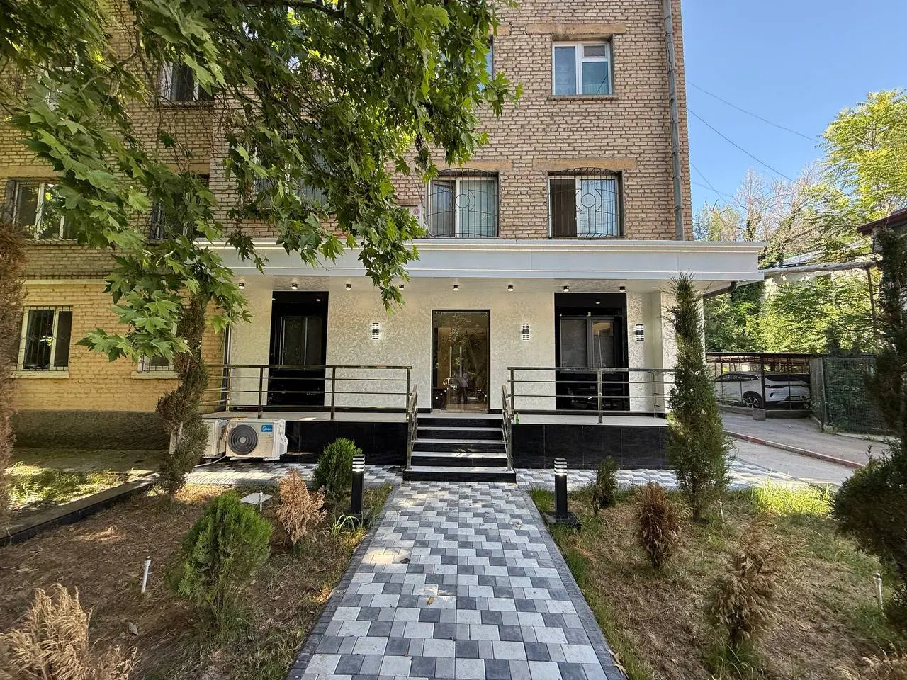 Продаётся коммерческое помещение, 50 м², 1/5 этаж — Мирзо-Улугбекский район