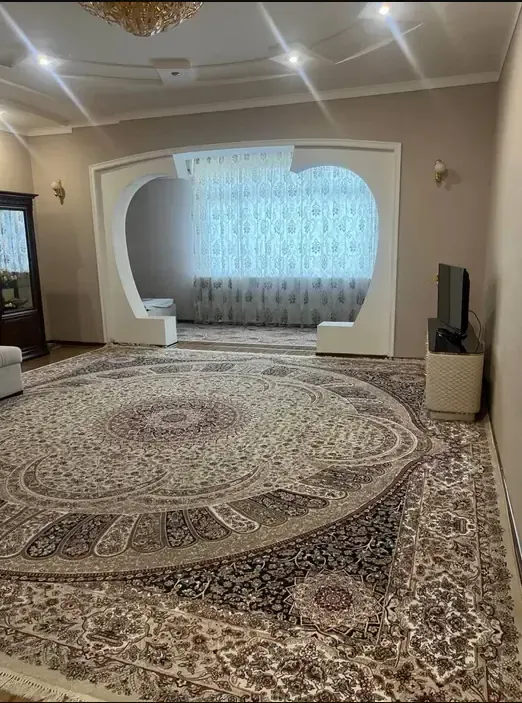 Сотилади 2 хонали квартира, 130 м², 3/5 қават — Мирзо Улуғбек тумани