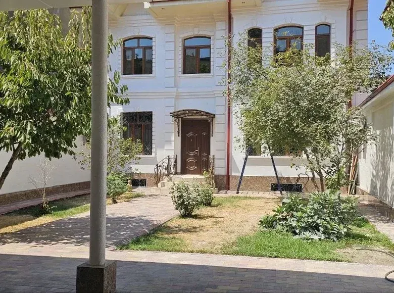 Сдаётся 5-комнатный дом, 220 м², 2/2 этаж — Мирзо-Улугбекский район