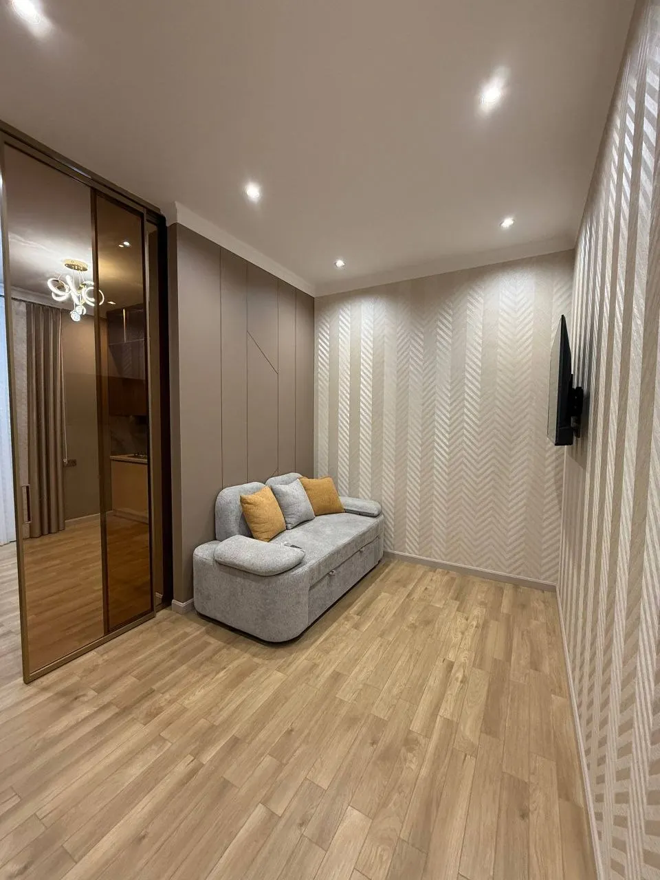 Sotiladi 2 xonali kvartira, 47 m², 2/12 qavat — Olmazor tumani
