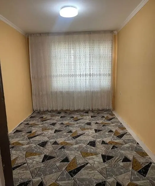 Сотилади 2 хонали квартира, 50 м², 1/4 қават — Мирзо Улуғбек тумани