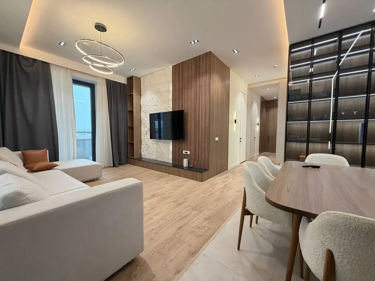 Sotiladi 4 xonali kvartira, 131 m², 7/14 qavat — Yashnobod tumani