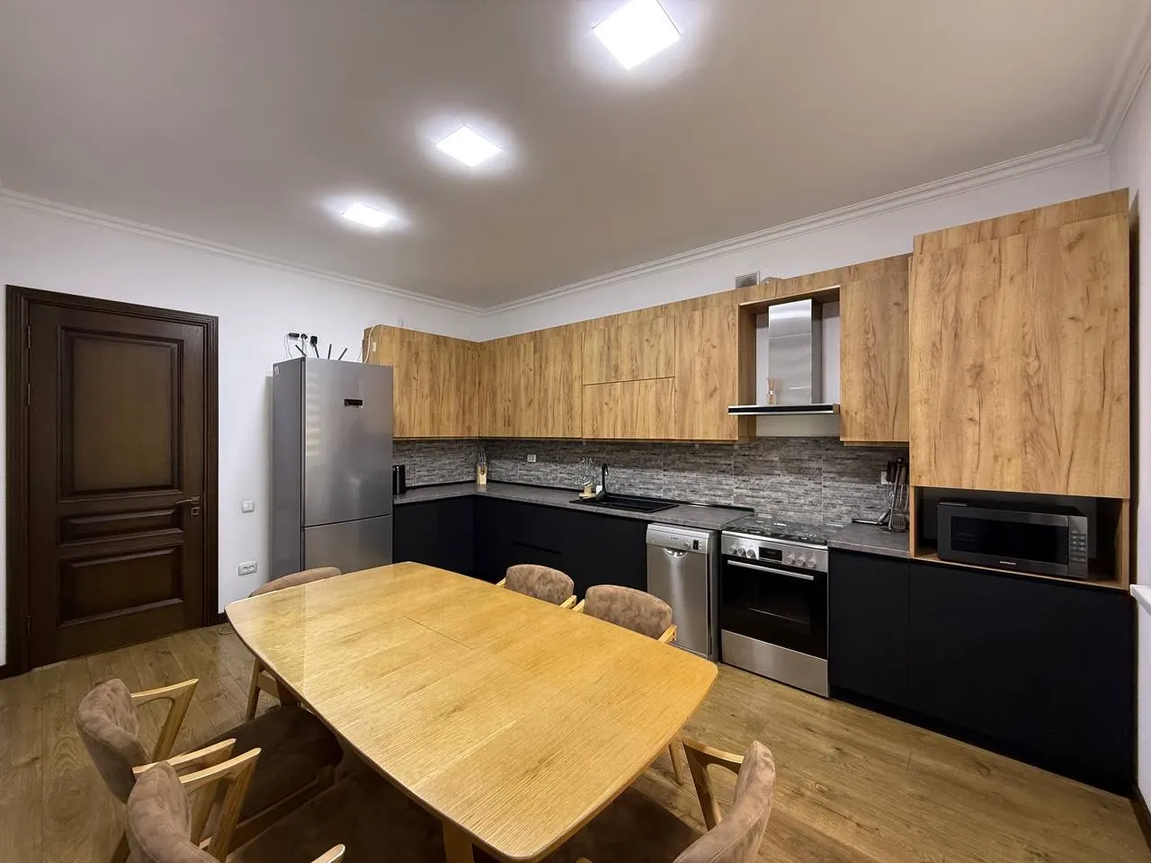 Сдаётся 3-комнатная квартира, 131 м², 8/9 этаж — Юнусабадский район