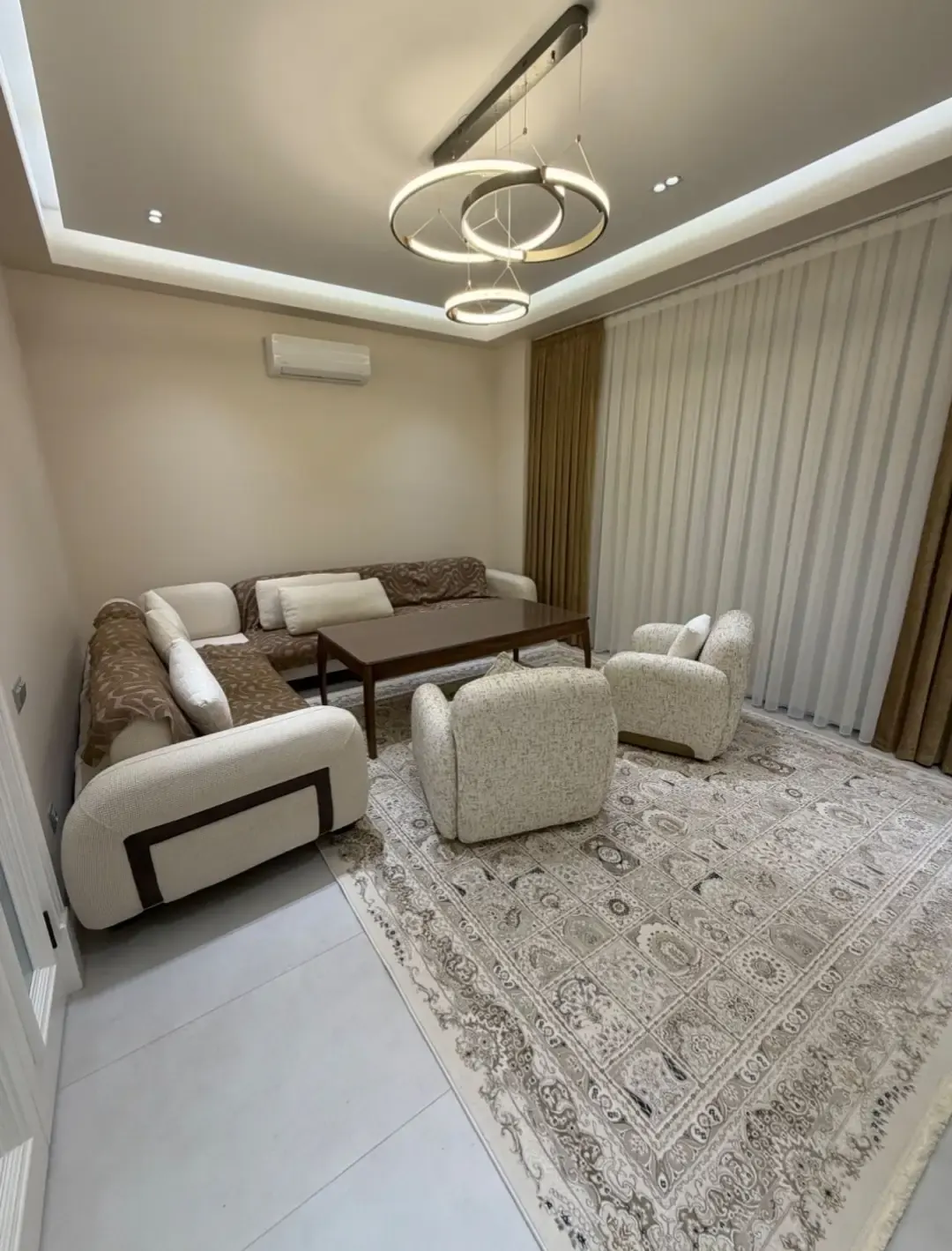 Сдаётся 5-комнатная дача, 3.5 сот., 300 м², 2/2 этаж — Шайхантахурский район