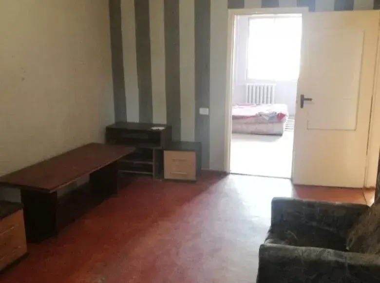Продаётся 3-комнатная квартира, 65 м², 1/4 этаж — Чиланзарский район