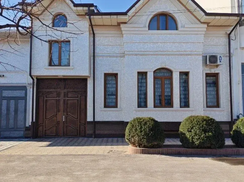Сотилади 6 хонали ҳовли уй, 3 сотих, 250 м² — Тошкент шаҳри