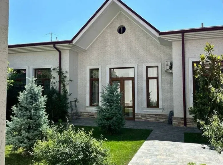 Sotiladi 7 xonali hovli uy, 4.5 sotix, 350 m² — Shayxontohur tumani