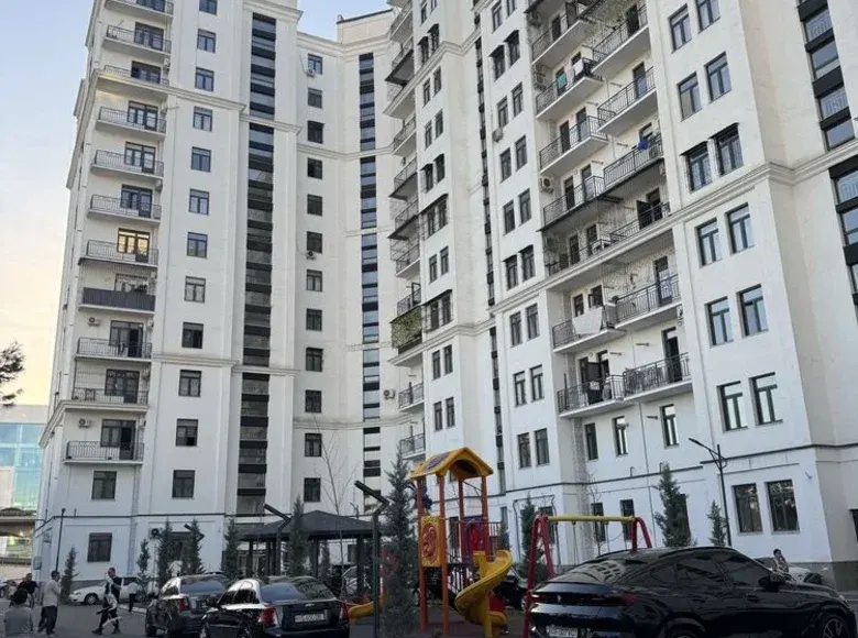 Продаётся 3-комнатная квартира, 107 м², 13/13 этаж — Яккасарайский район