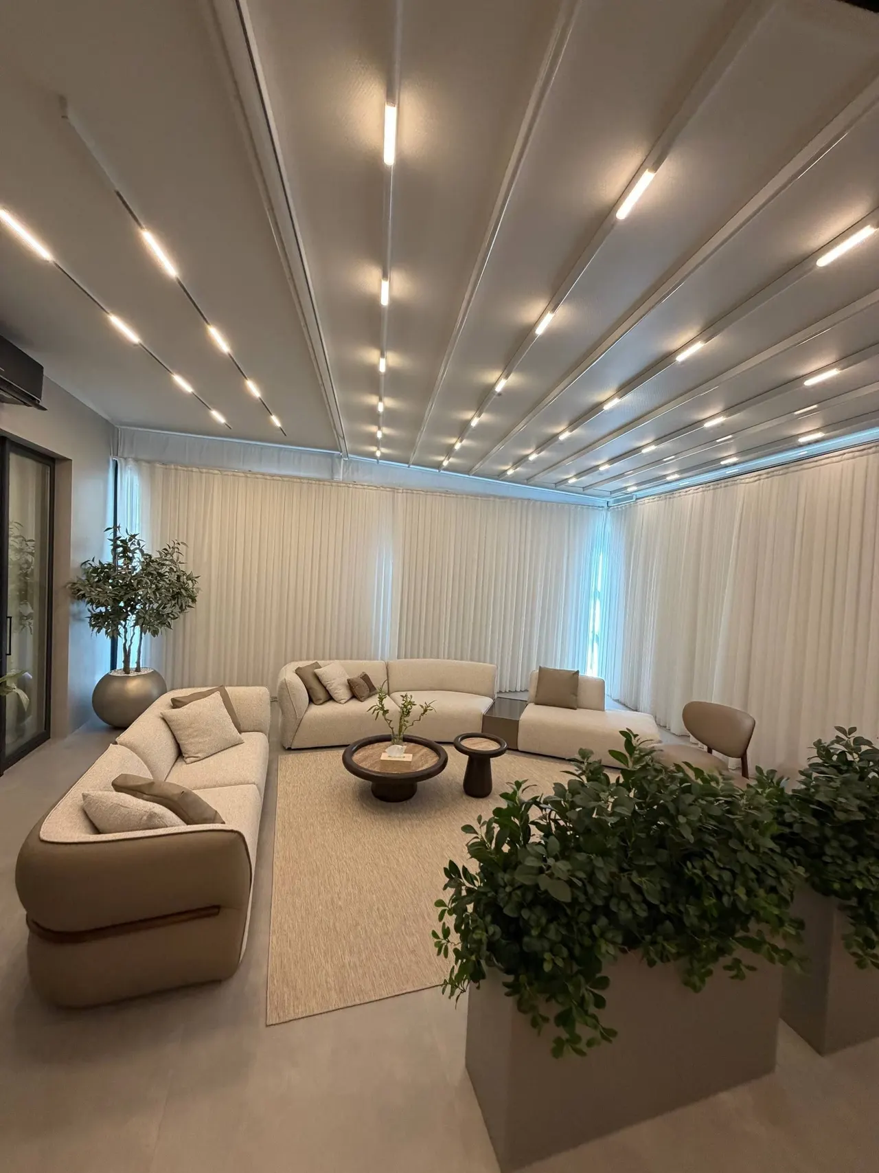 Сотилади 5 хонали квартира, 370 м², 2/12 қават — Миробод тумани