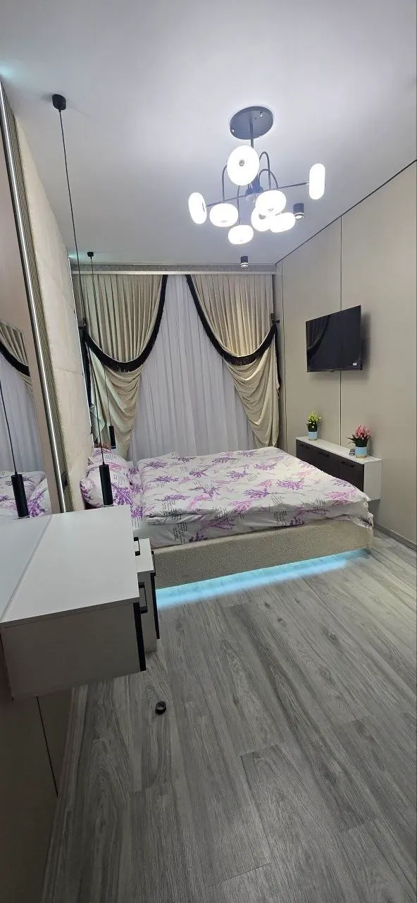Продаётся 2-комнатная квартира, 65 м², 1/4 этаж — Чиланзарский район