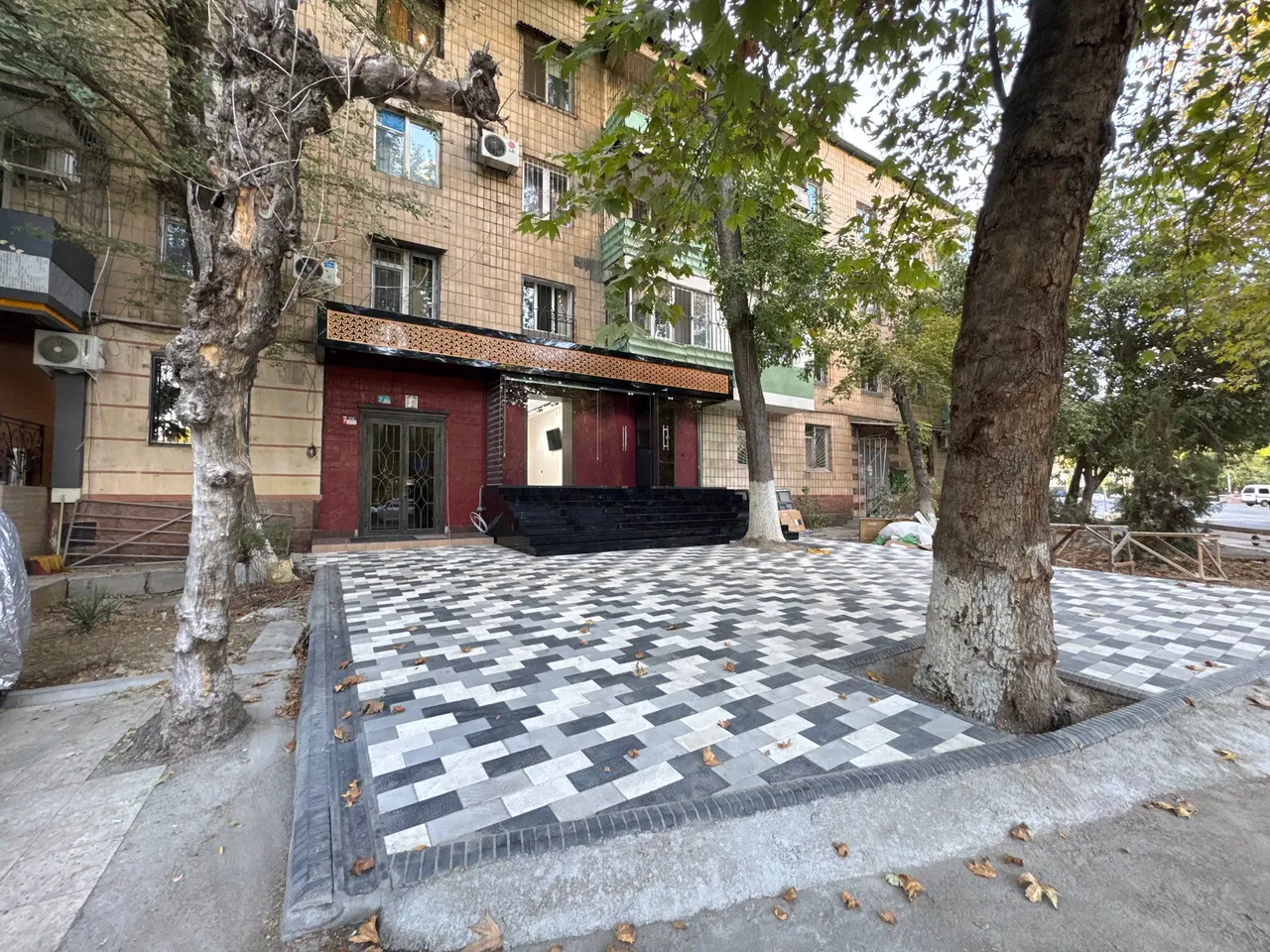 Продаётся коммерческое помещение, 165 м², 1/5 этаж — Мирабадский район