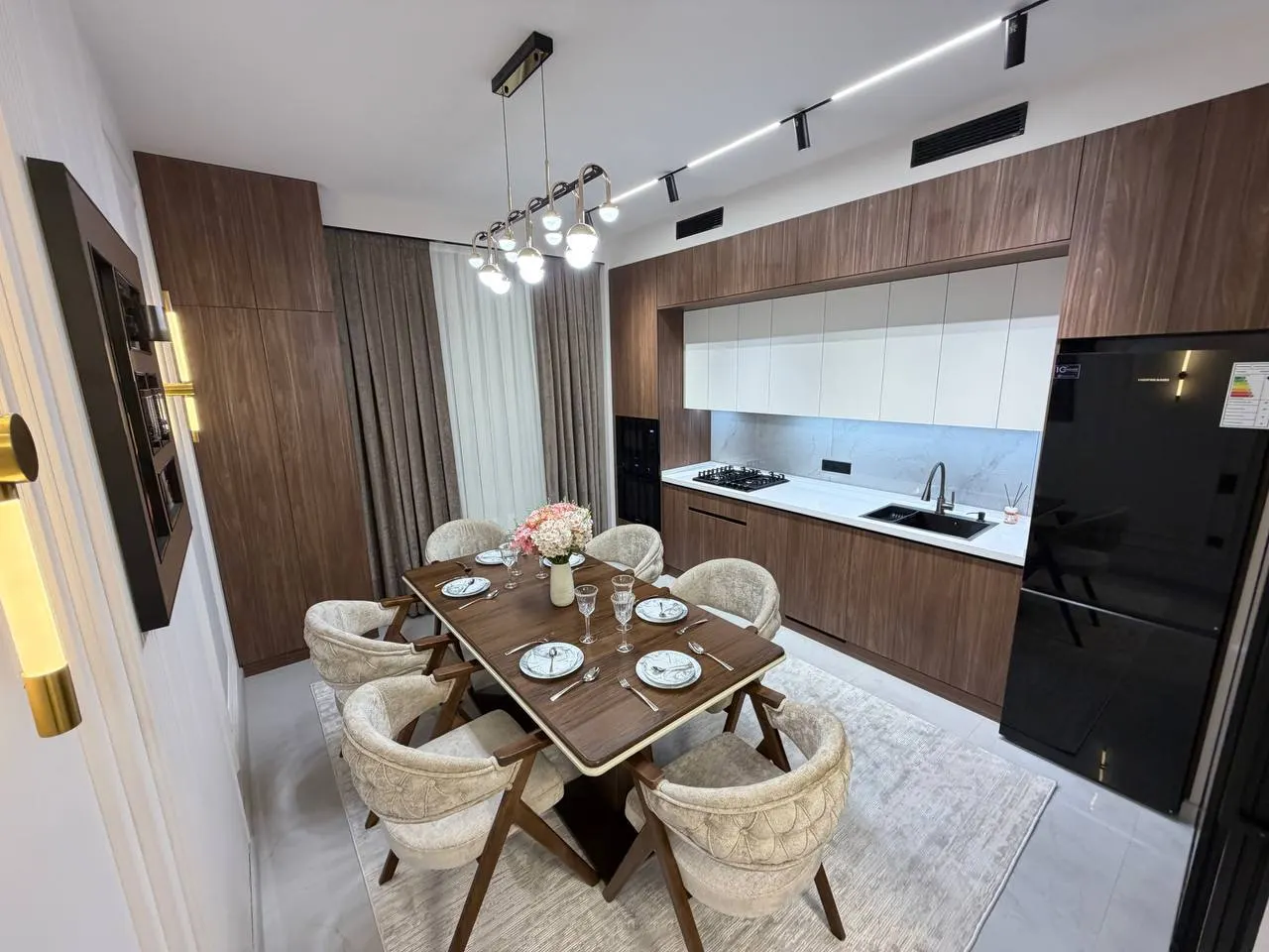 Sotiladi 4 xonali kvartira, 116 m², 10/16 qavat — Yakkasaroy tumani