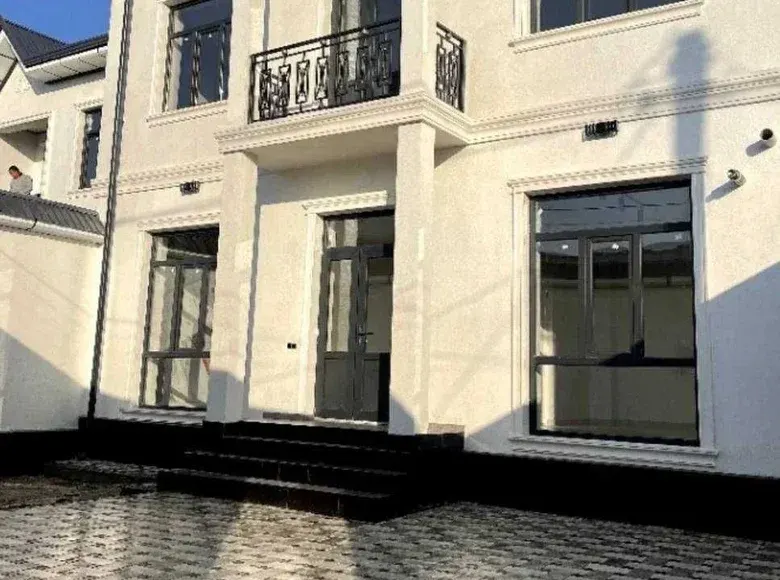Сотилади 6 хонали ҳовли уй, 3.5 сотих, 270 м² — Мирзо Улуғбек тумани
