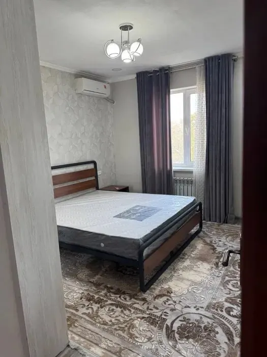 Сдаётся 4-комнатная квартира, 85 м², 3/4 этаж — Мирабадский район