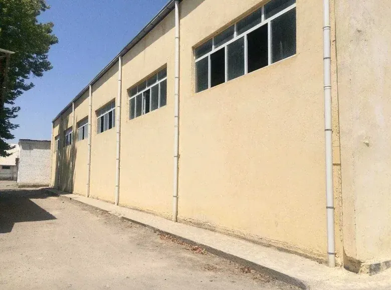 Sotiladi tijorat binosi, 13000 m², 1/1 qavat — Yangiyoʻl shahri