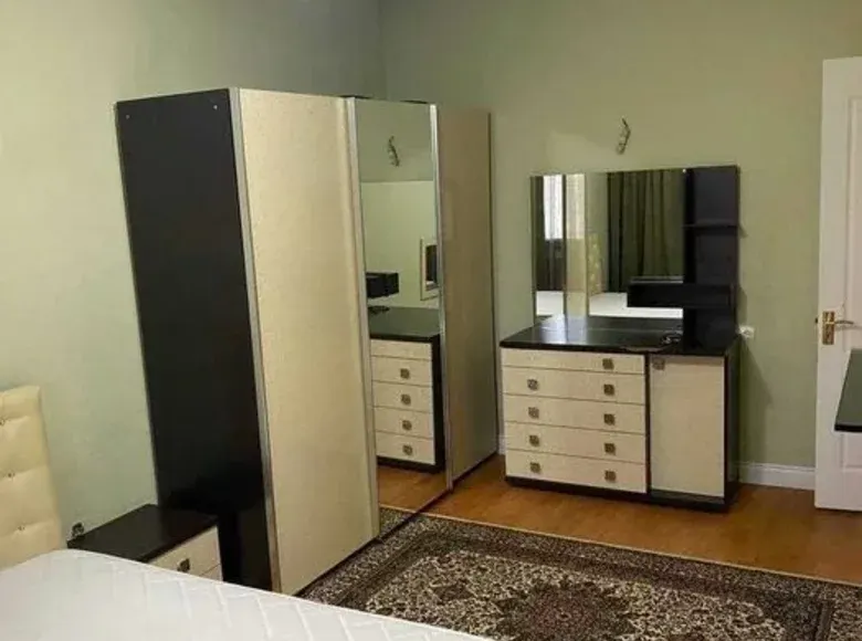 Сдаётся 4-комнатная квартира, 125 м², 4/4 этаж — Чиланзарский район