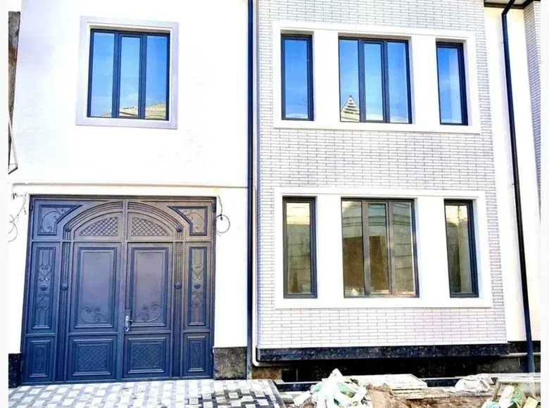 Sotiladi 5 xonali hovli uy, 3 sotix, 300 m² — Yunusobod tumani