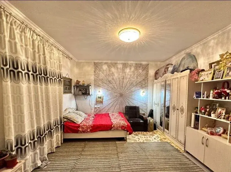 Сотилади 6 хонали ҳовли уй, 150 м² — Яшнобод тумани
