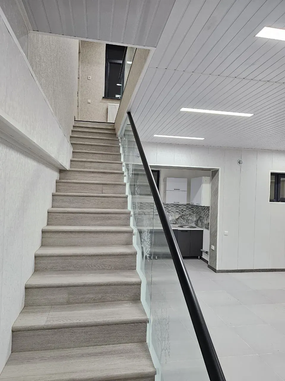 Сотилади 5 хонали квартира, 150 м², 1/9 қават — Яшнобод тумани