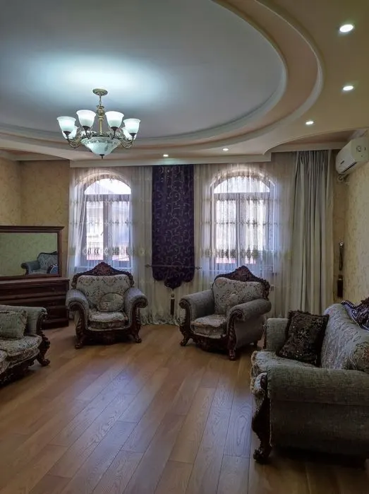 Ижарага берилади 5 хонали ҳовли уй, 3.5 сотих, 256 м², 2/2 қават — Мирзо Улуғбек тумани