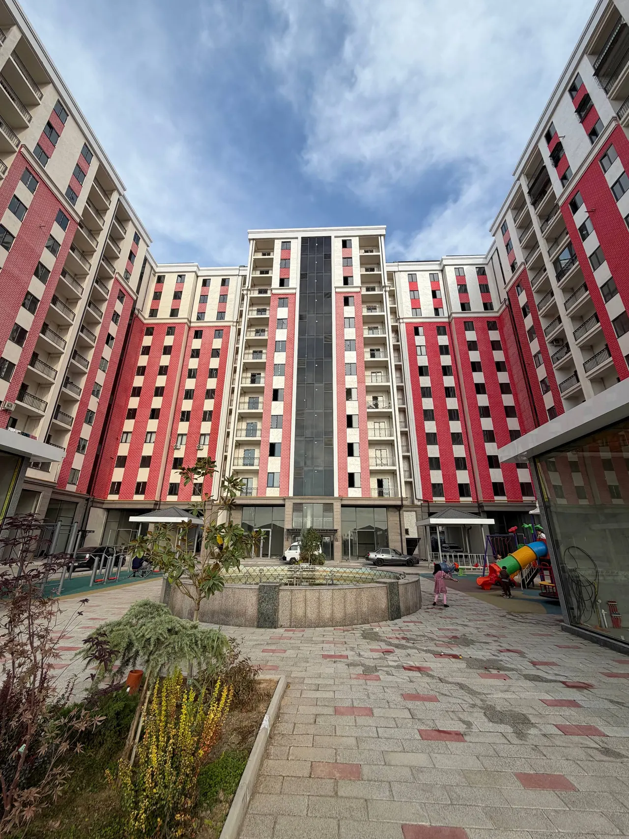 Сотилади 2 хонали квартира, 55 м², 10/12 қават — Янгиҳаёт тумани