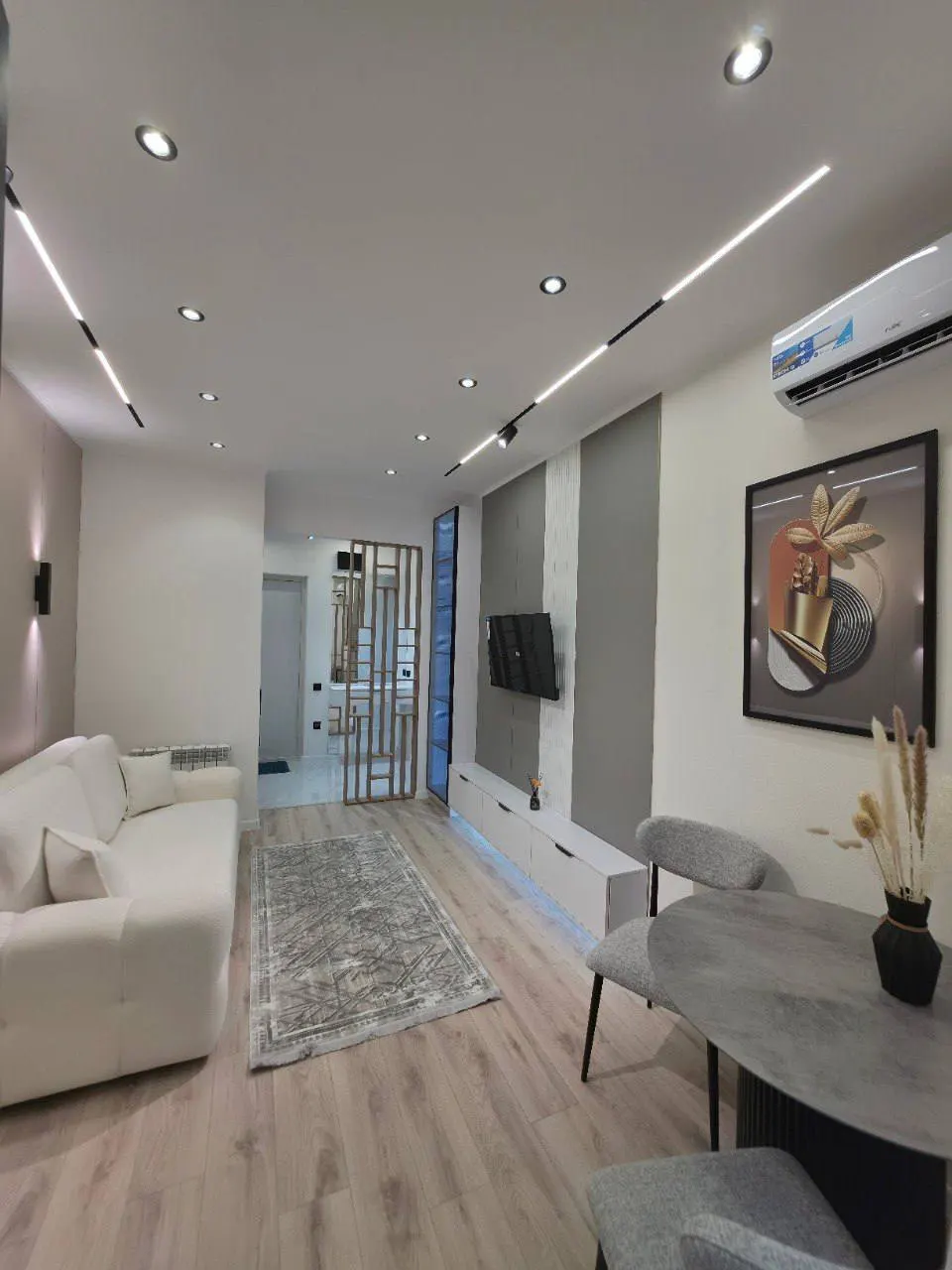 Продаётся 2-комнатная квартира, 43 м², 12/16 этаж — Мирабадский район