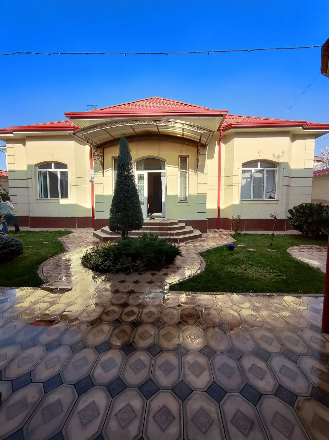 Sotiladi 6 xonali hovli uy, 6 sotix — Yashnobod tumani