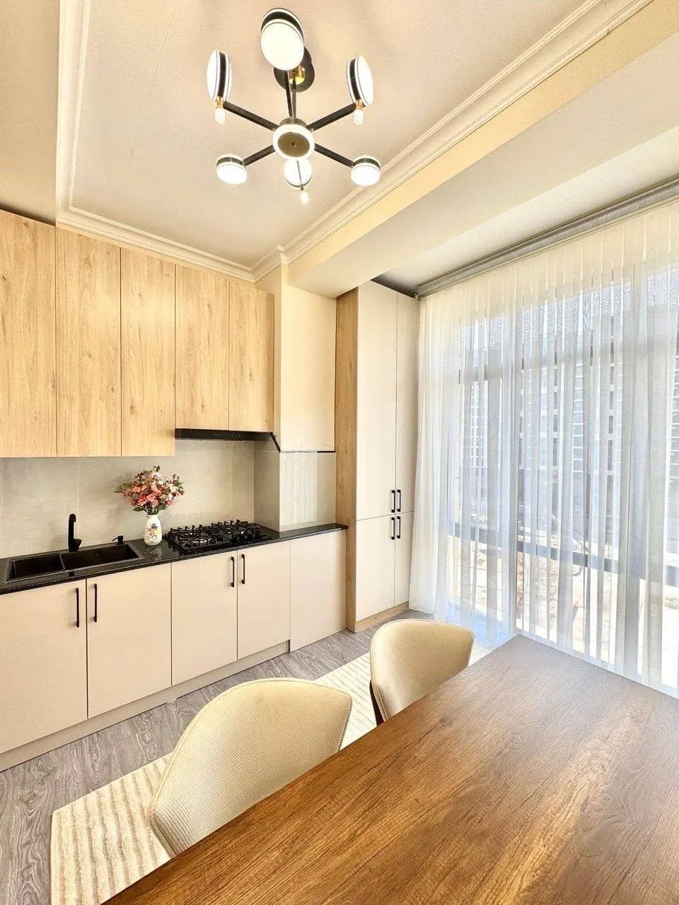 Sotiladi 2 xonali kvartira, 65 m², 6/10 qavat — Yakkasaroy tumani
