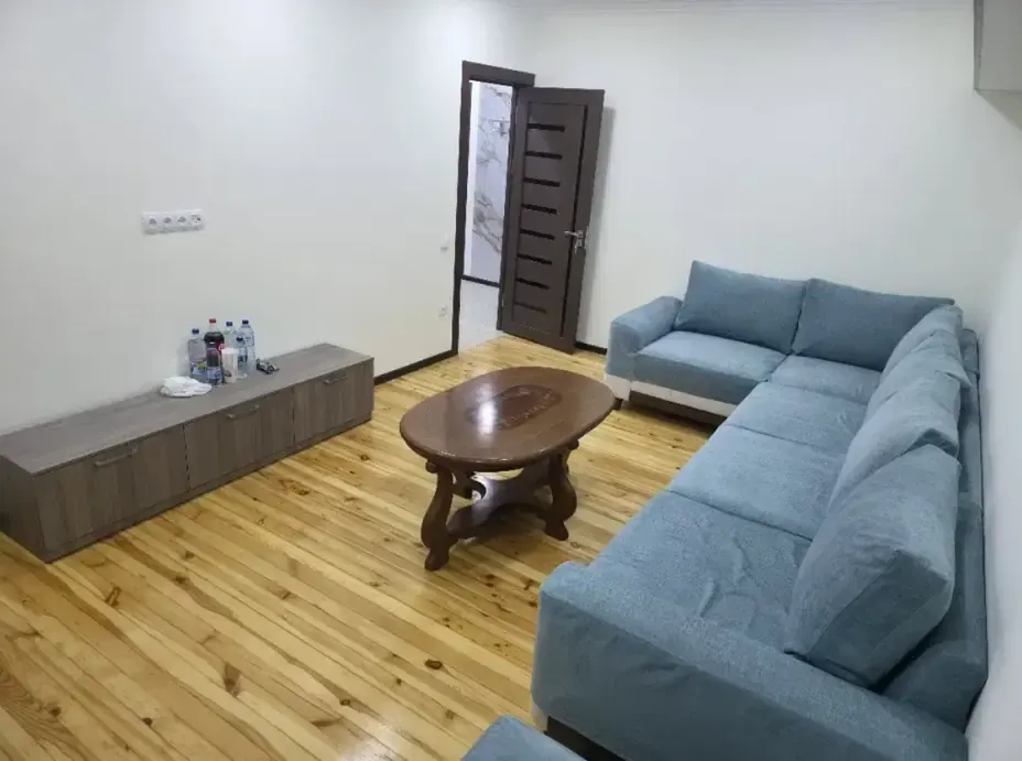 Sotiladi 4 xonali kvartira, 90 m², 2/4 qavat — Yunusobod tumani