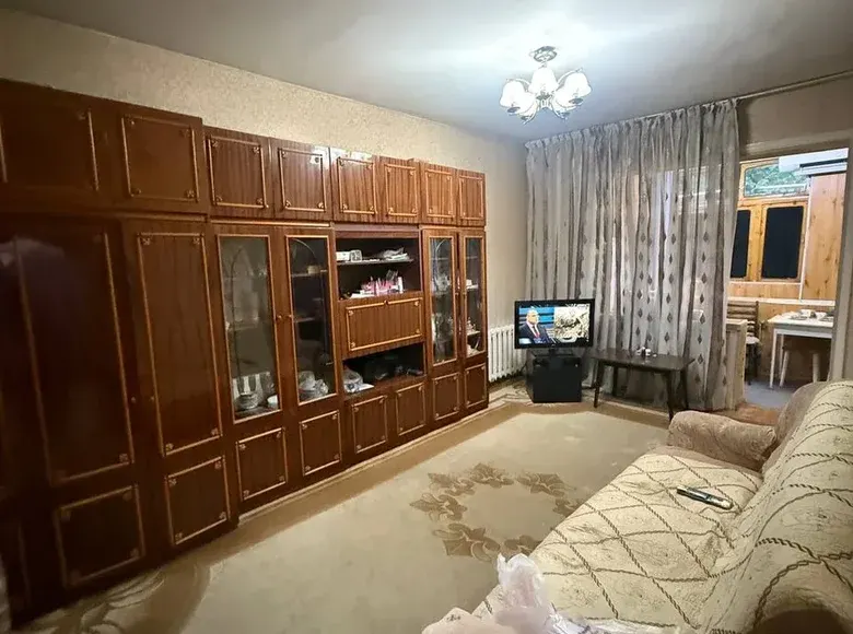 Продаётся 2-комнатная квартира, 50 м², 3/4 этаж — Мирзо-Улугбекский район