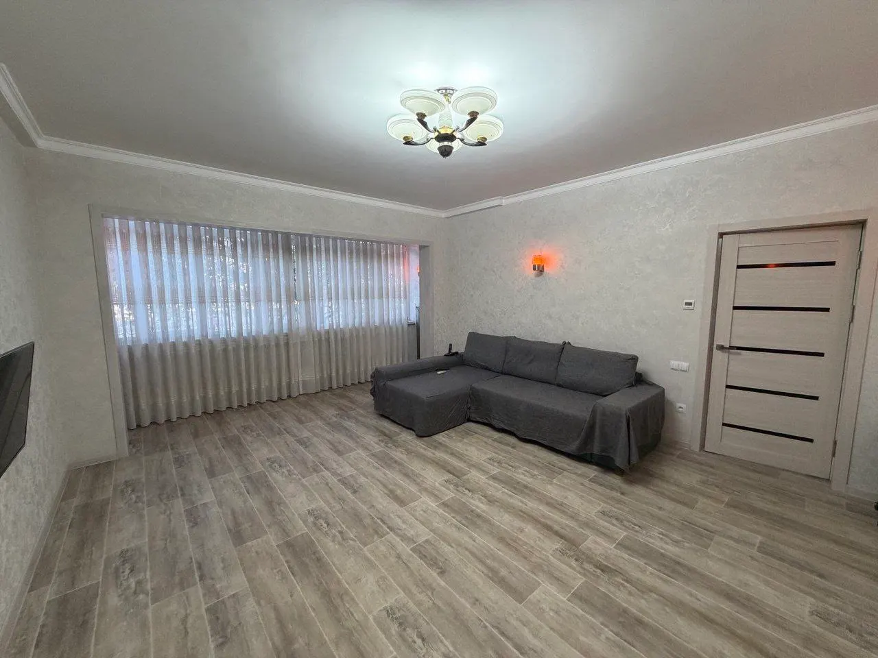 Sotiladi 2 xonali kvartira, 60 m², 1/9 qavat — Yunusobod tumani