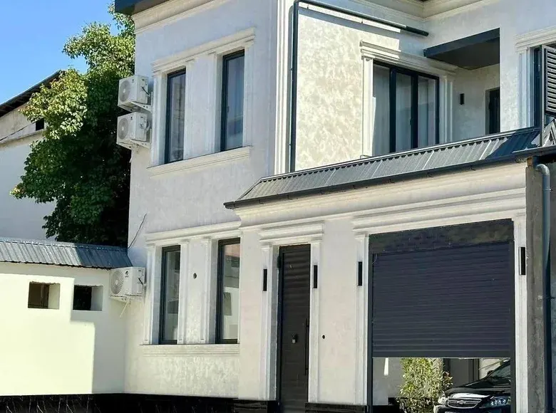 Сотилади 5 хонали ҳовли уй, 150 м² — Юнусобод тумани