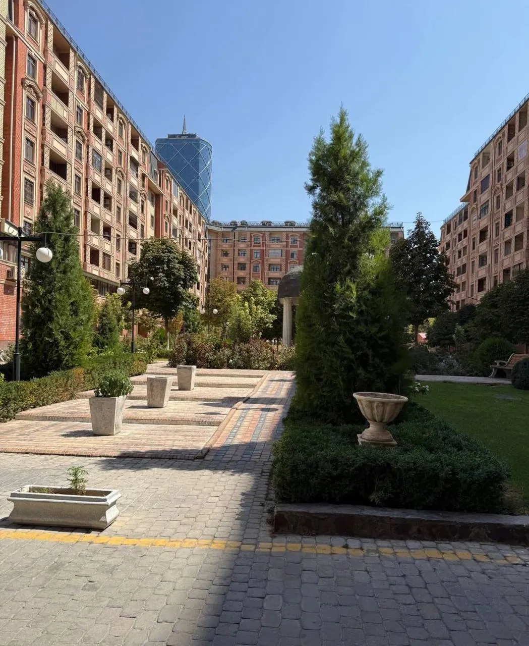 Сотилади 7 хонали квартира, 240 м², 7/8 қават — Яккасарой тумани