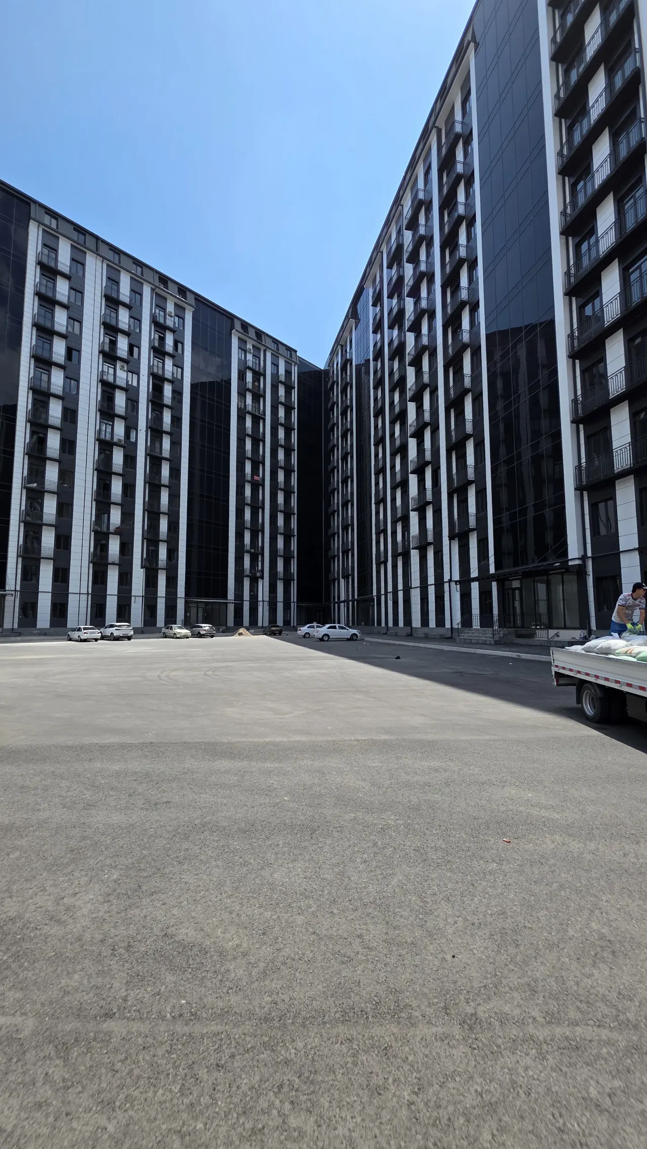 Сотилади 4 хонали квартира, 98 м², 1/12 қават — Сергели тумани