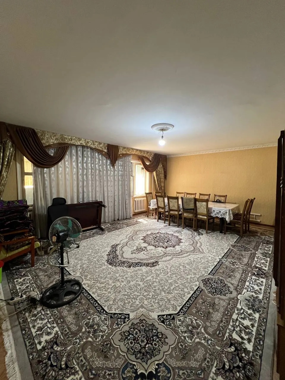 Sotiladi 3 xonali kvartira, 122 m², 1/5 qavat — Yangihayot tumani