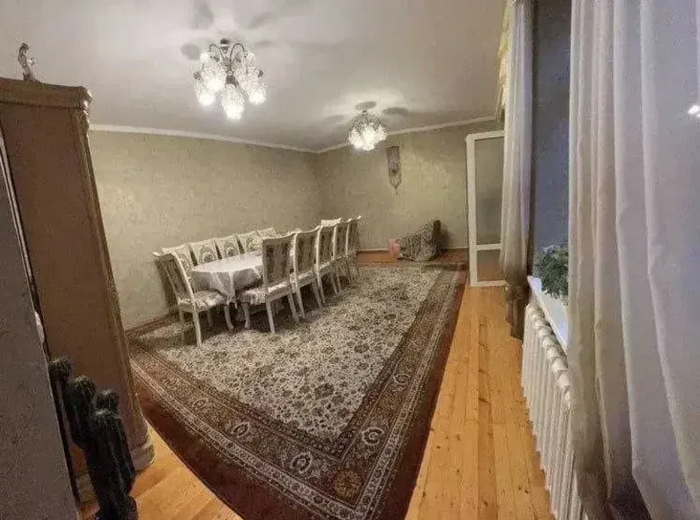 Sotiladi 5 xonali hovli uy, 280 m² — Yakkasaroy tumani
