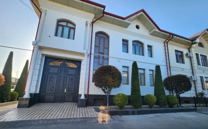 Ijaraga beriladi 6 xonali hovli uy, 4.4 sotix, 440 m² — Shayxontohur tumani