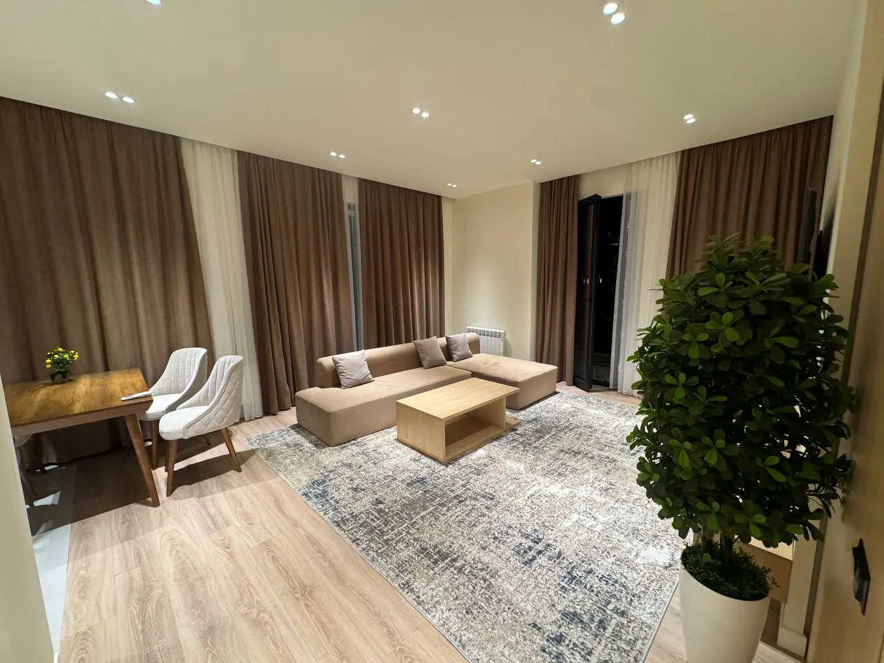 Сотилади 2 хонали квартира, 65 м², 6/14 қават — Миробод тумани