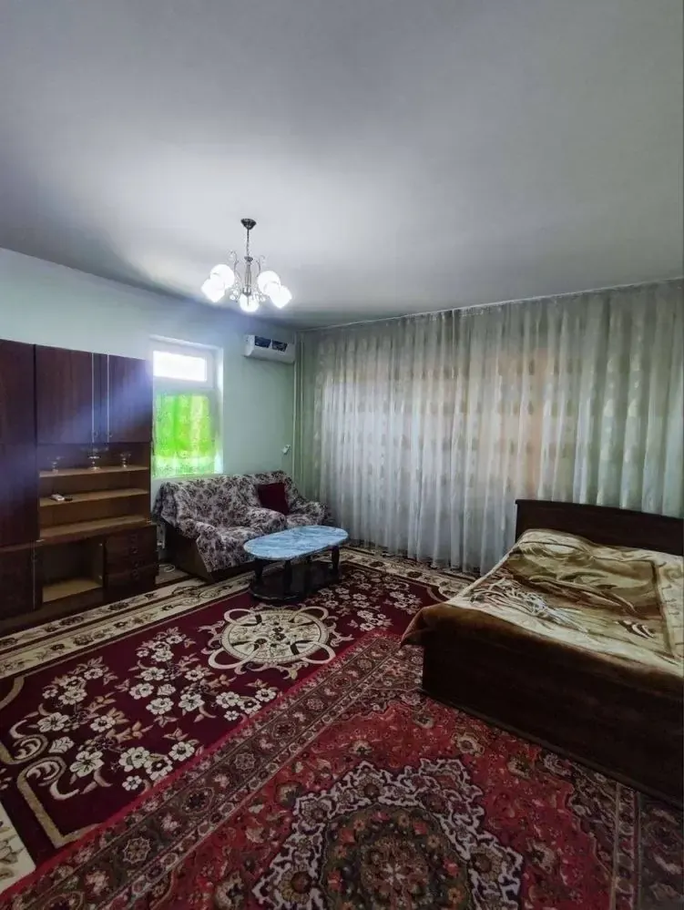 Сдаётся 1-комнатная квартира, 1/4 этаж — Юнусабадский район