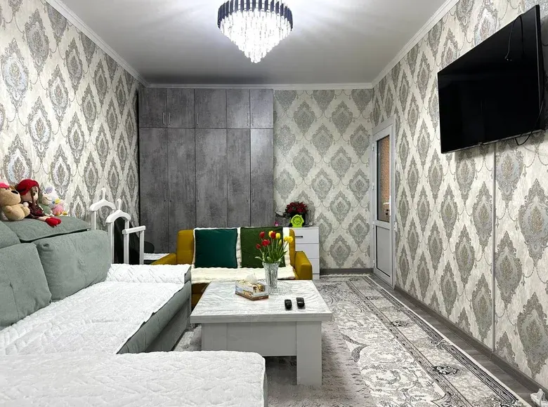 Продаётся 1-комнатная квартира, 37 м², 4/4 этаж — Яшнабадский район