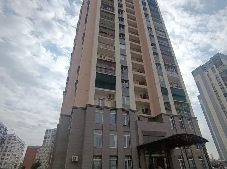 Sotiladi 2 xonali kvartira, 70 m², 20/26 qavat — Mirzo Ulugʻbek tumani