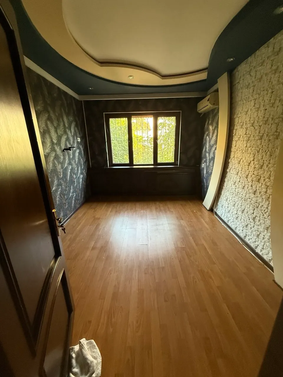 Sotiladi 5 xonali kvartira, 102 m², 2/4 qavat — Shayxontohur tumani