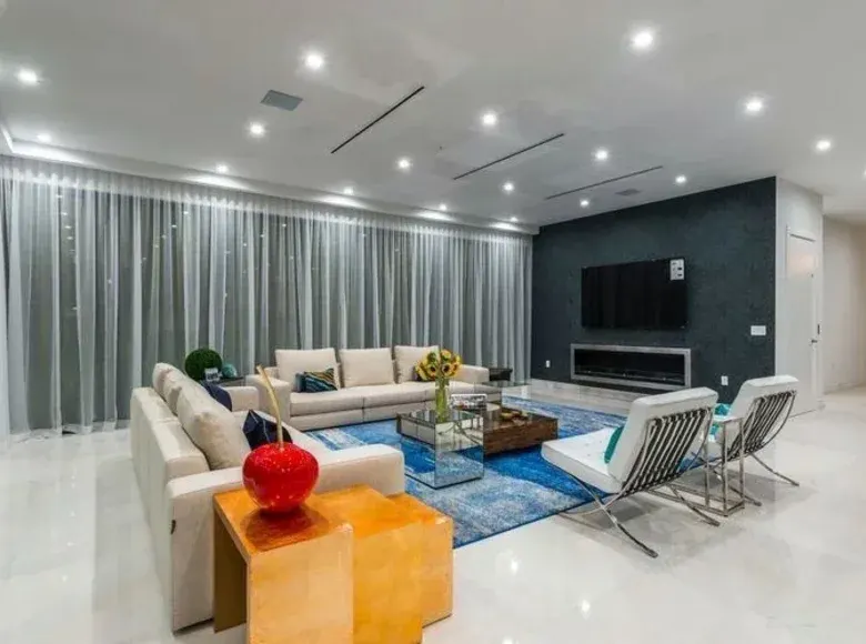 Ижарага берилади 4 хонали квартира, 150 м², 3/8 қават — Мирзо Улуғбек тумани