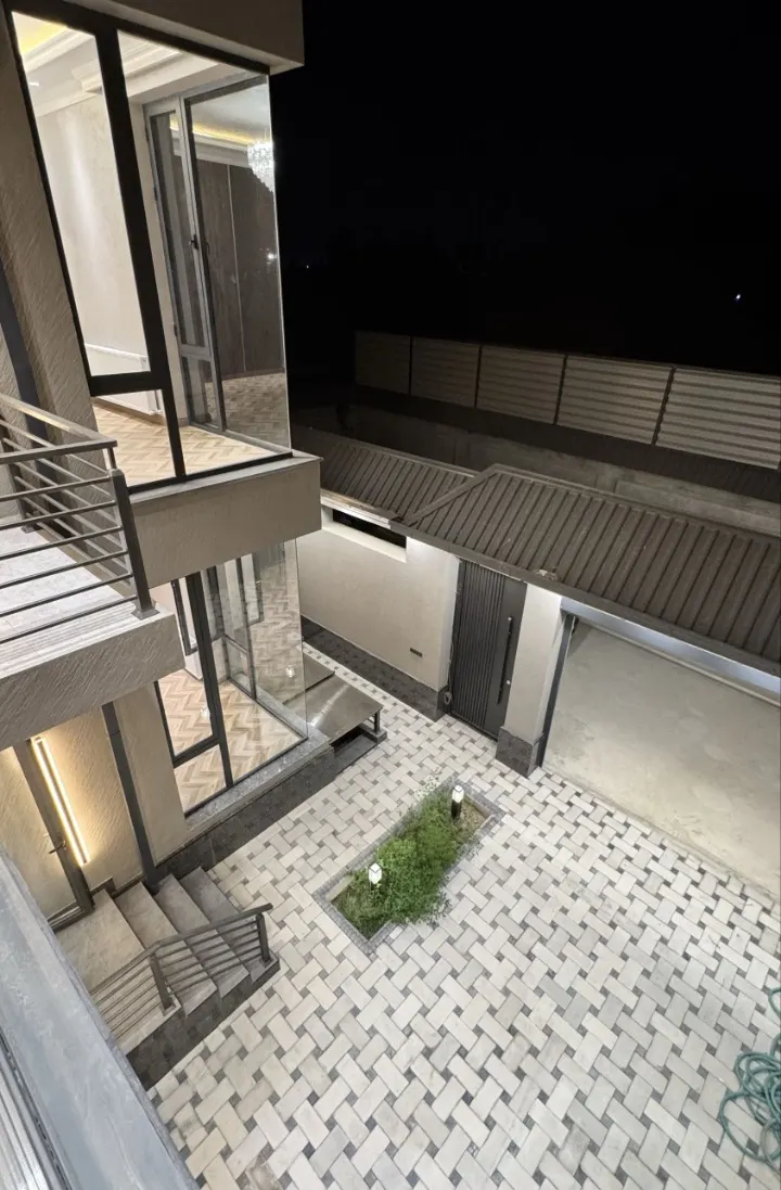 Продаётся 5-комнатный дом, 140 м², 2 этажа — Мирзо-Улугбекский район