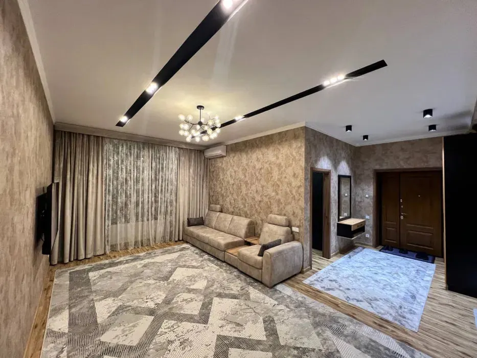 Ижарага берилади 3 хонали квартира, 100 м², 6/8 қават — Яккасарой тумани